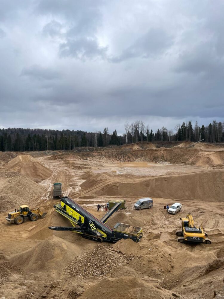 АТОМ S1560 мобильный вторичный грохот на гусеничном шасси