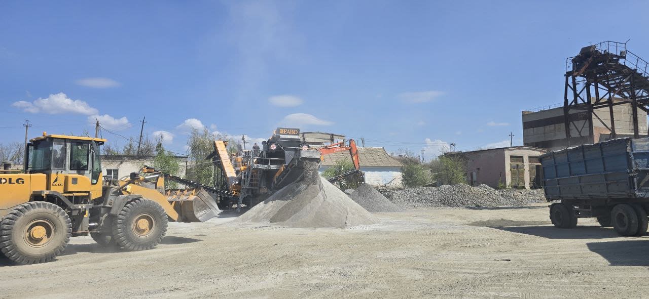 Fabo MCC 300 конусная дробилка с грохотом