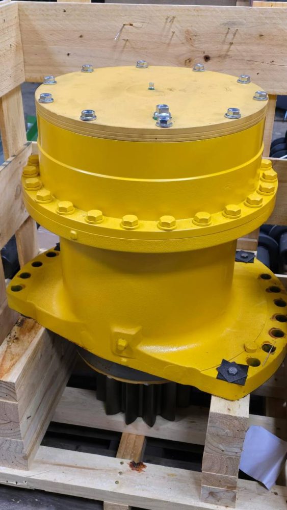 поставка оригинальных запчасти Komatsu