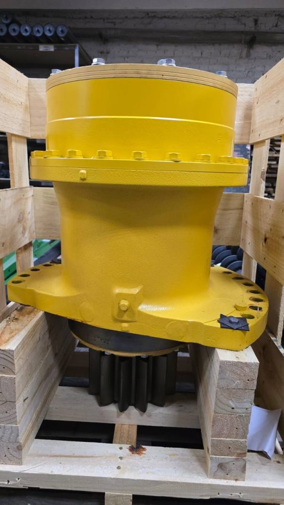 поставка оригинальных запчасти Komatsu